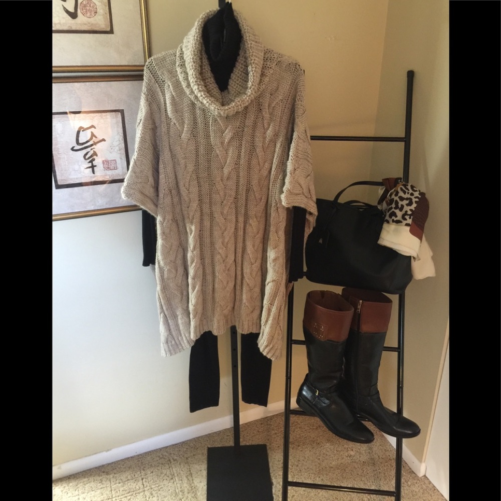 Cozy Cream Cable Knit Poncho